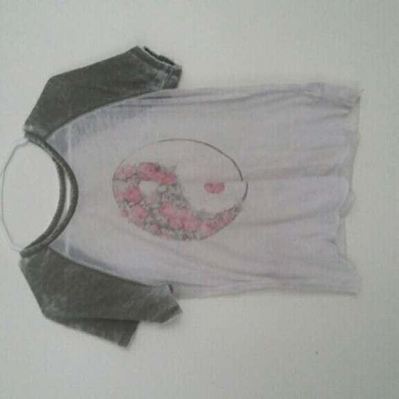 Short sleeve ying yang shirt