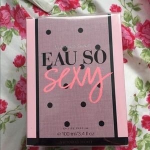 VS eau so sexy perfume
