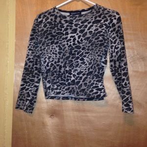 Cheetah print quarter sleeve crop top