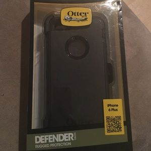 Otter box DEFFENDER, new in box.iPhone 6 plus.