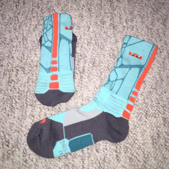 BASICALLY NEW! Nike hyper elite sock turquoise M