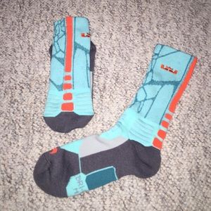 BASICALLY NEW! Nike hyper elite sock turquoise M