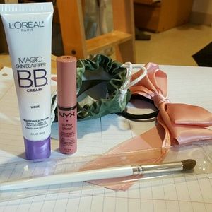 Cute Brand New Accessory and Beauty Bundle