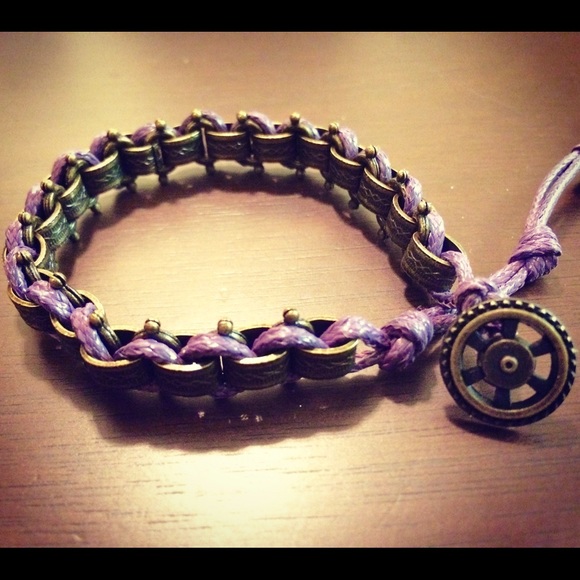 Vintage chain bracelet with leather