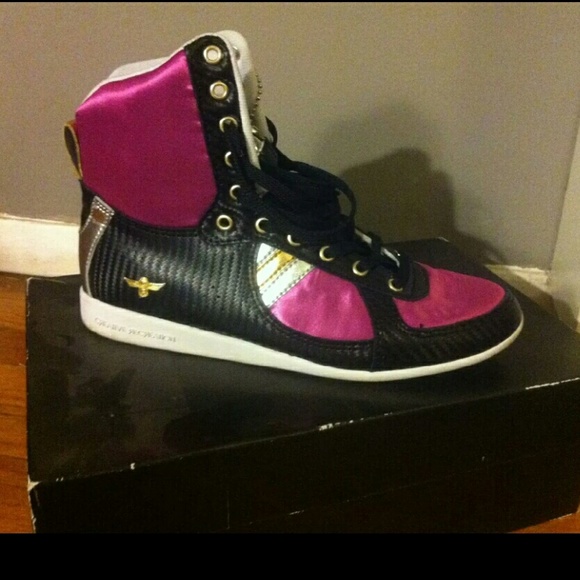Creative Rec Gallow
Women's 7.5
pink/black/gold