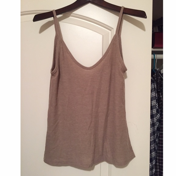 Brandy Melville mauve tank