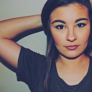 Meet your Posher, Sierra