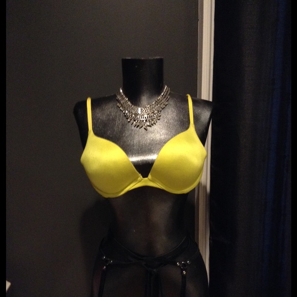 VICTORIA SECRET BRA