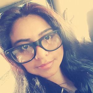 Meet your Posher, La morena pequenia