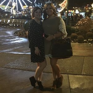 Meet your Posher, Whitney