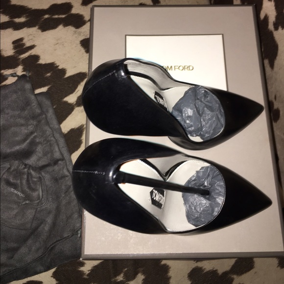 🚫SOLD 🚫   Tom Ford - Picture 4 of 4