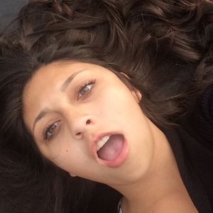 Meet your Posher, Elexis