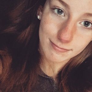 Meet your Posher, Hayley