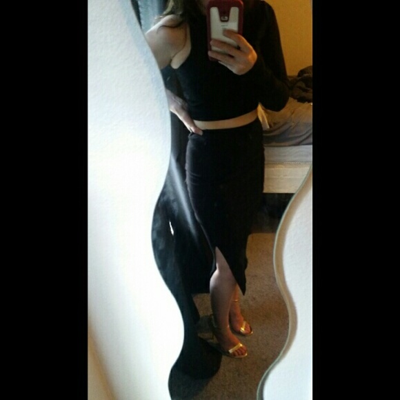 One Sleeve Crop Top & Midi Skirt Hook-Up