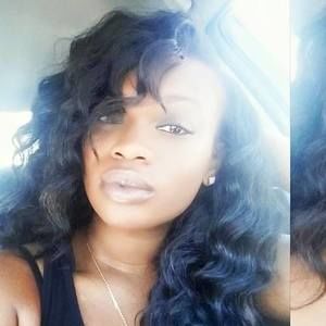 Meet your Posher, Simone