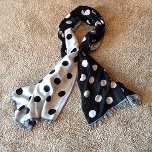Isaac Mizrahi black and white scarf