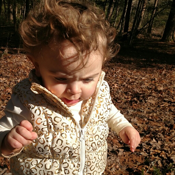 Meet your Posher, Tara - Picture 2 of 3