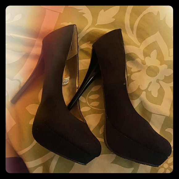 NWOT Black Pumps