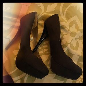 NWOT Black Pumps