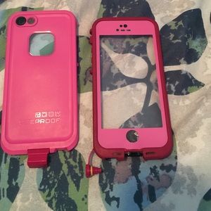 iPhone 5/5s magenta Lifeproof case