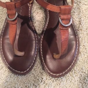 BROWN SANDALS