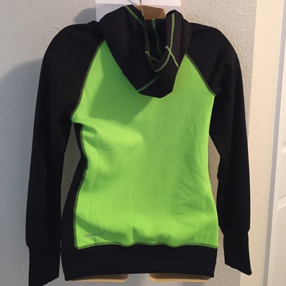 SOLD! Nike XS Therma-fit Pullover Hoodie Black - Picture 3 of 4