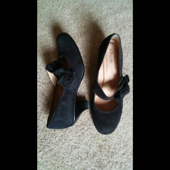 Black suede heels