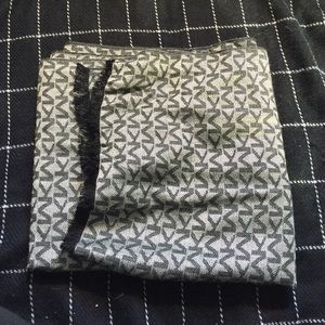 Reversible Michael kors scarf
