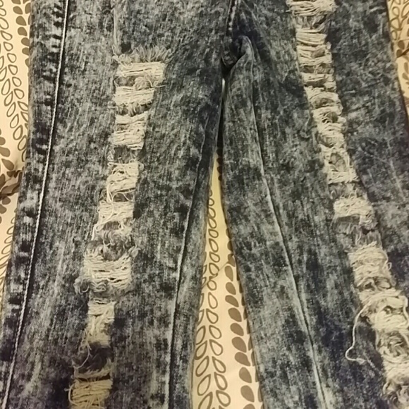 Jeans - Picture 2 of 4