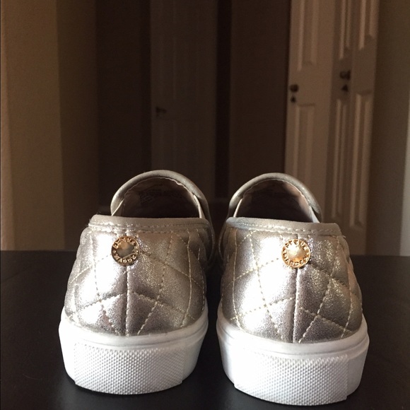 Steve Madden Shoes - Picture 2 of 4