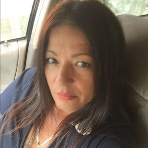 Meet your Posher, Eva