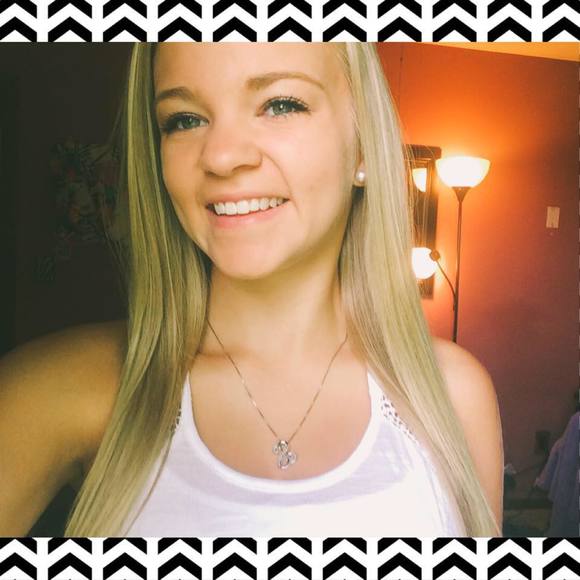 Meet your Posher, Katelyn - Picture 1 of 1