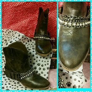 Candies cowboy booties