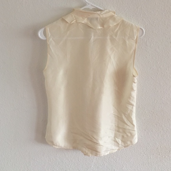 Ruffled Top - Picture 3 of 4