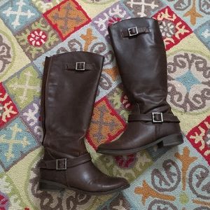 Brown boots - size 7