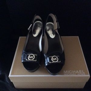 Michael Kors Charm Sling