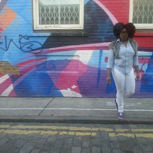 Meet your Posher, Rhoda