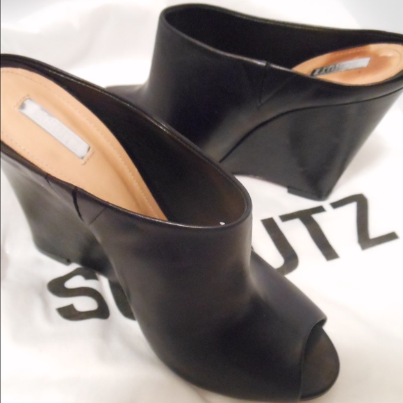 8.5 SCHUTZ Carmin High Wedge Sandal - Picture 2 of 4