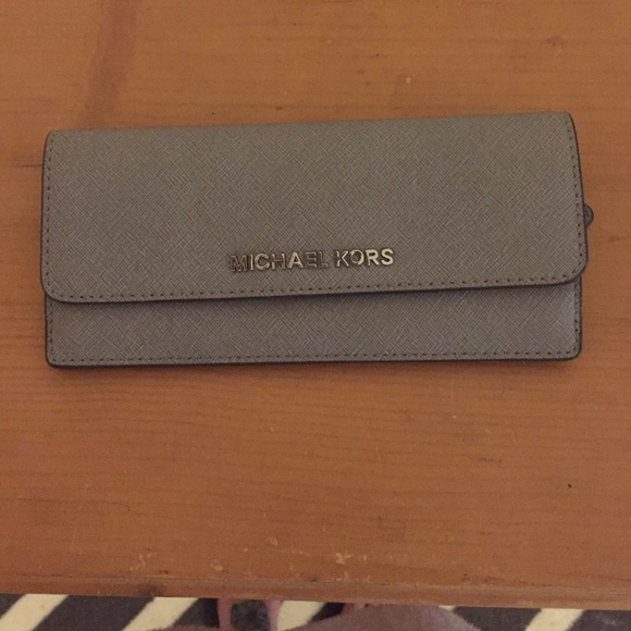 EUC gray Michael Kors wallet