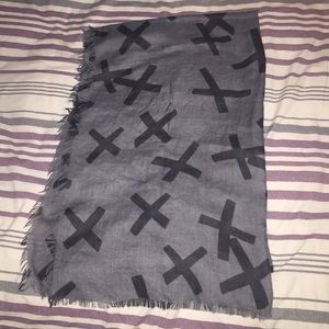 Gray and black cross scarf