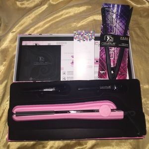 NIB Royale Pro Diamond Hair Straightener