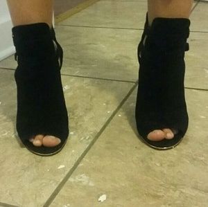 Classy sexy Aldo wedge