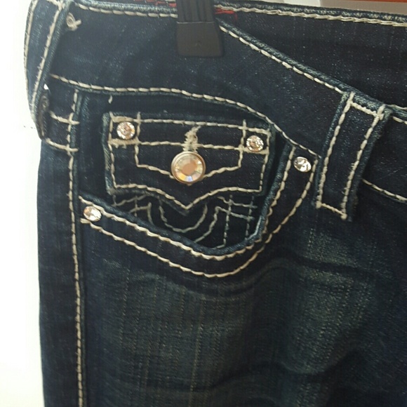 Cloths - Picture 2 of 3