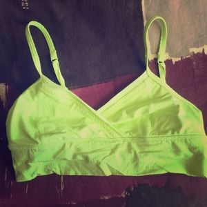 lululemon sports bra