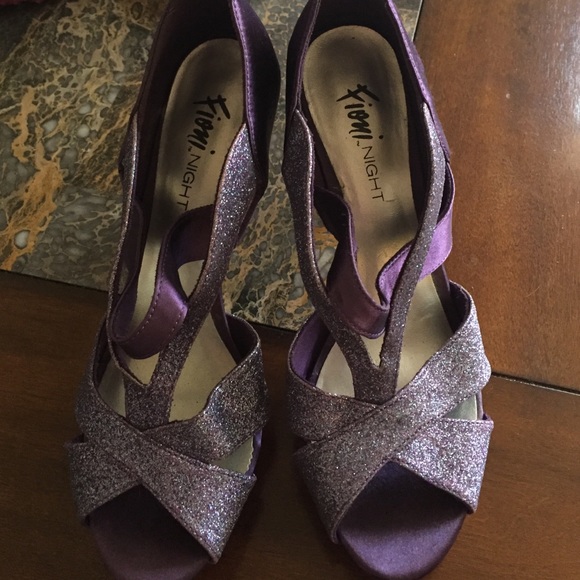 Sparkly purple heels!