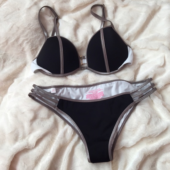 SOLD victoria's Secret bikini