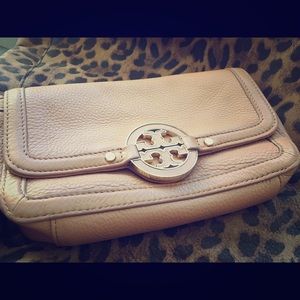 PRICE DROP Tory Burch Amanda Crossbody - Tan