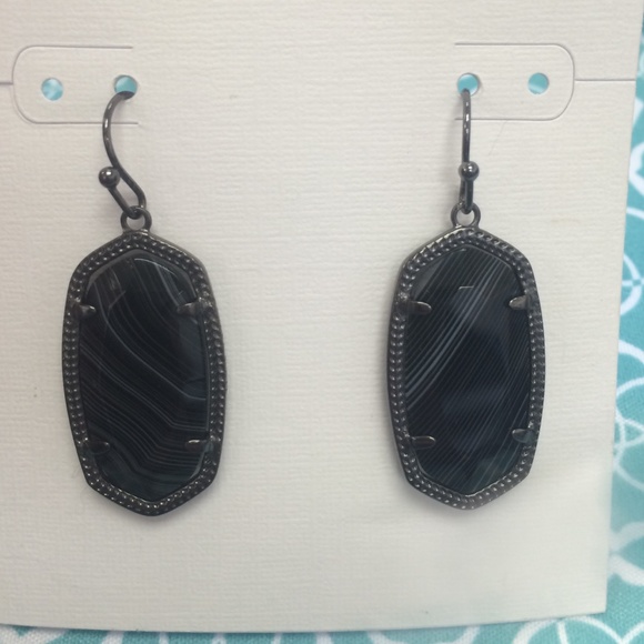 Kendra Scott Dani in black banded agate - Picture 3 of 4