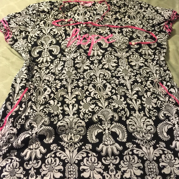 Koi size XL scrub top.
