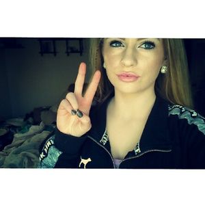 Meet your Posher, Alisha